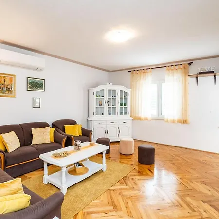 Awesome In Mlini With Jacuzzi Apartment *